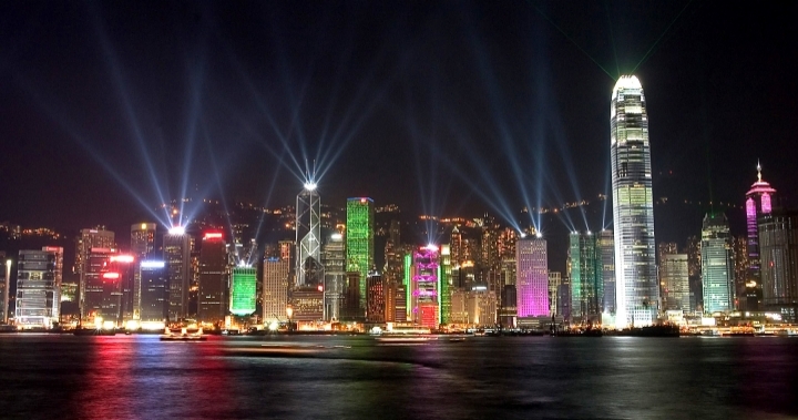 在香港投資銀行，我看見專業的價值